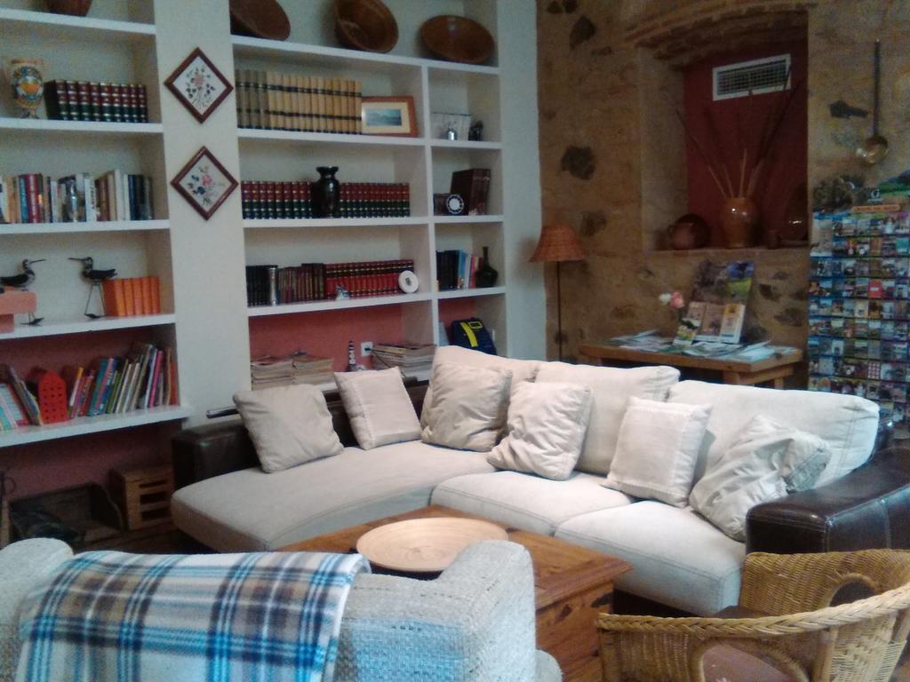 Casa Rural Valdevilano La Roca de la Sierra Eksteriør bilde